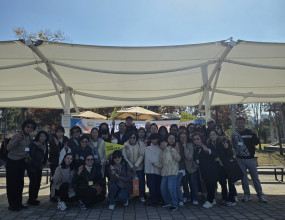 [사회복지학과 MT & 졸업여행 다녀왔습니다.]2025년 11월 1일(토), 사회복지학과 MT와 졸업여행이 의왕레일바이크에서 진행되었습니다.맑은 가을 하늘과 상쾌한 바람 속에서, 교수님과 학우들이 함께 레일바이크를 타며 즐거운 시간을 보냈습니다.자연과 함께 몸과 마음을 힐링하고, 서로의 이야기를 나누며 웃음 가득한 추억을 만들 수 있었던 뜻깊은 하루였습니다.사진으로도 그 즐거운 순간들이 느껴지네요.이번 MT와 졸업여행으로 한층 더 가까워진 우리, 앞으로도 서로를 응원하며 멋진 사회복지사로 나아가길 기대합니다!&nbsp;&nbsp;